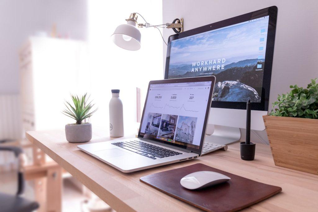 small business website checklist India hero